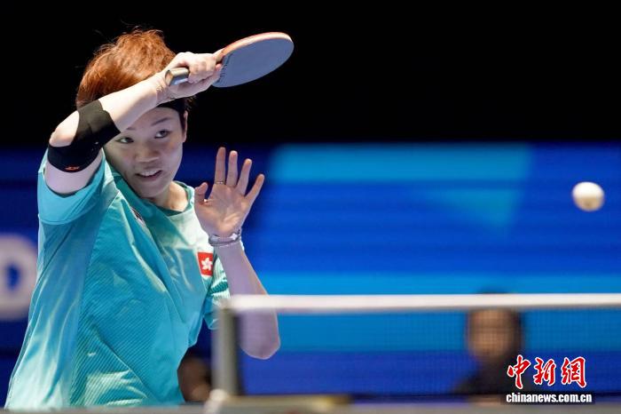 张瑞以“亦师亦友亦家人”的执教理念陪伴香港