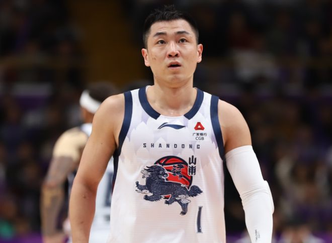 CBA常规赛上海主场大胜山东豪取8连胜