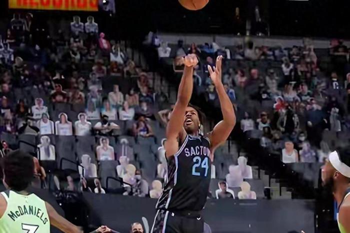 艾顿希尔德降薪后陷入职业困境