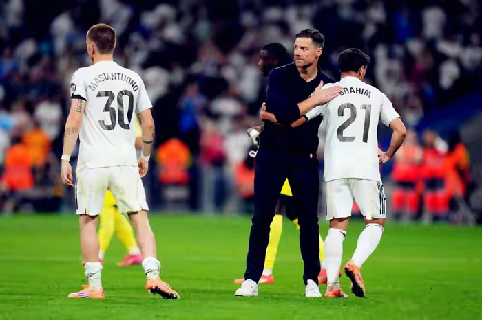 艾顿希尔德降薪后陷入职业困境